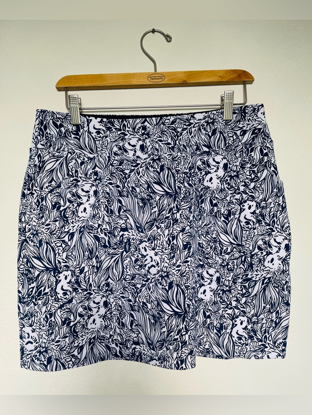 Lilly Pulitzer G’day Mate Koala Bear Navy & White Print Women’s Skort
